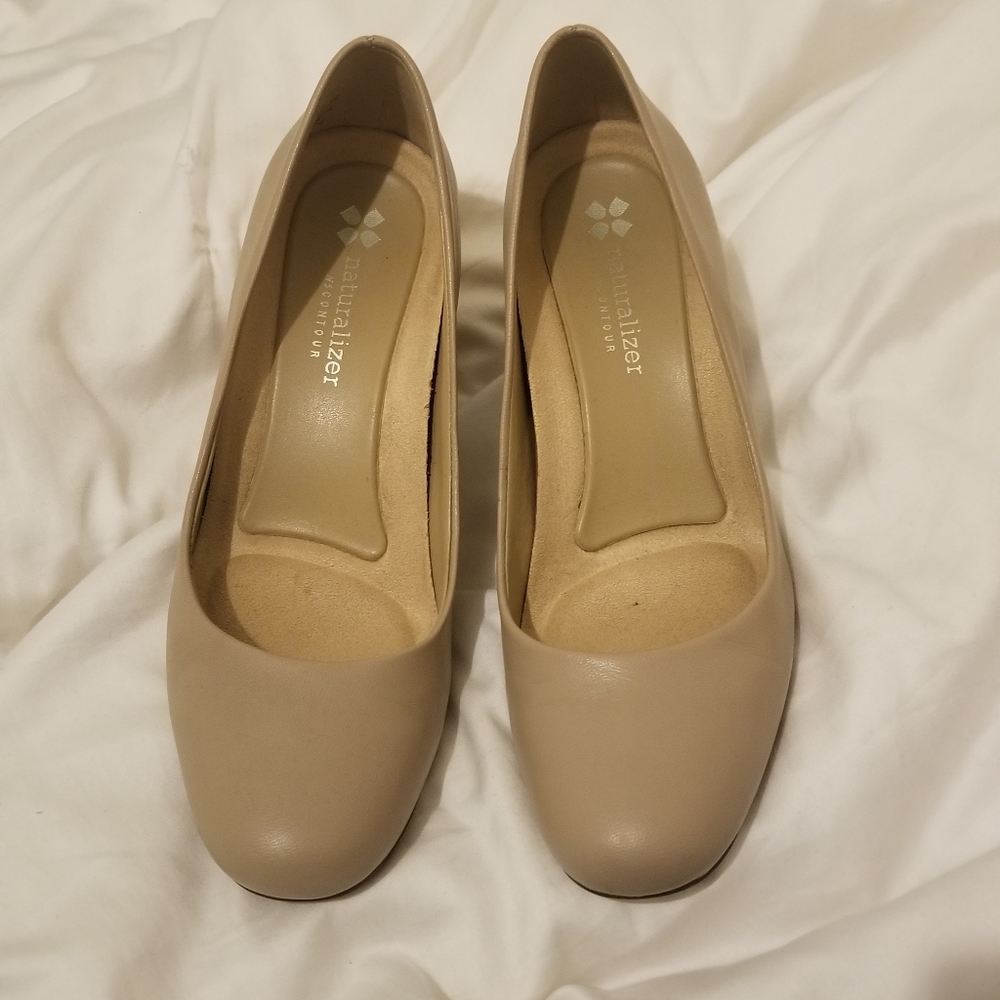 NATURALIZER whitney taupe pumps